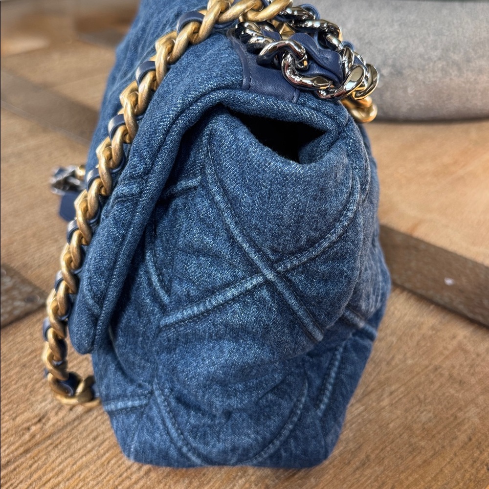 Chanel 20s denim flap bag quilted crossbody bag chunky hardware - Picture 5 of 13